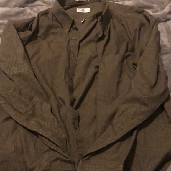 Flannel or button up for either men or women. Hardly worn, no stains. - Picture 1 of 2